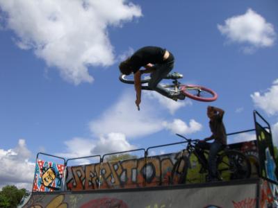 LE SKATE  PARC  (MON ENDROI PREFERE!!!!)